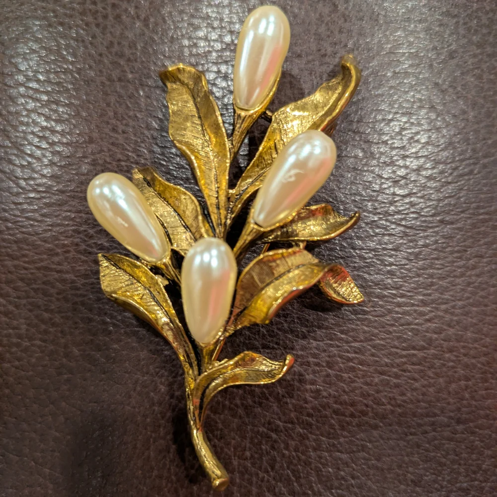 Arthur Paper Gold Tone Leaf Brooch with Faux Pearl Accents Vintage 1960 s